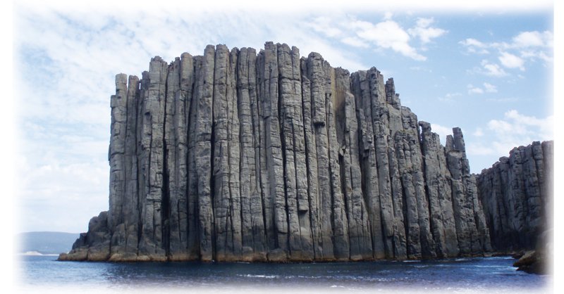 Cape-Pillar-Sea-Cliffs