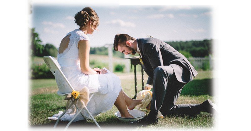 Of-Feet-Washing-and-Creeling-the-Groom