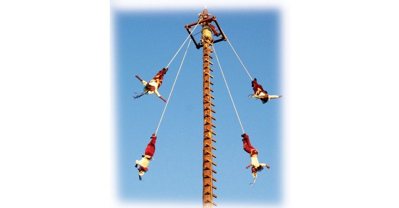 The-Flyers-of-Papntla